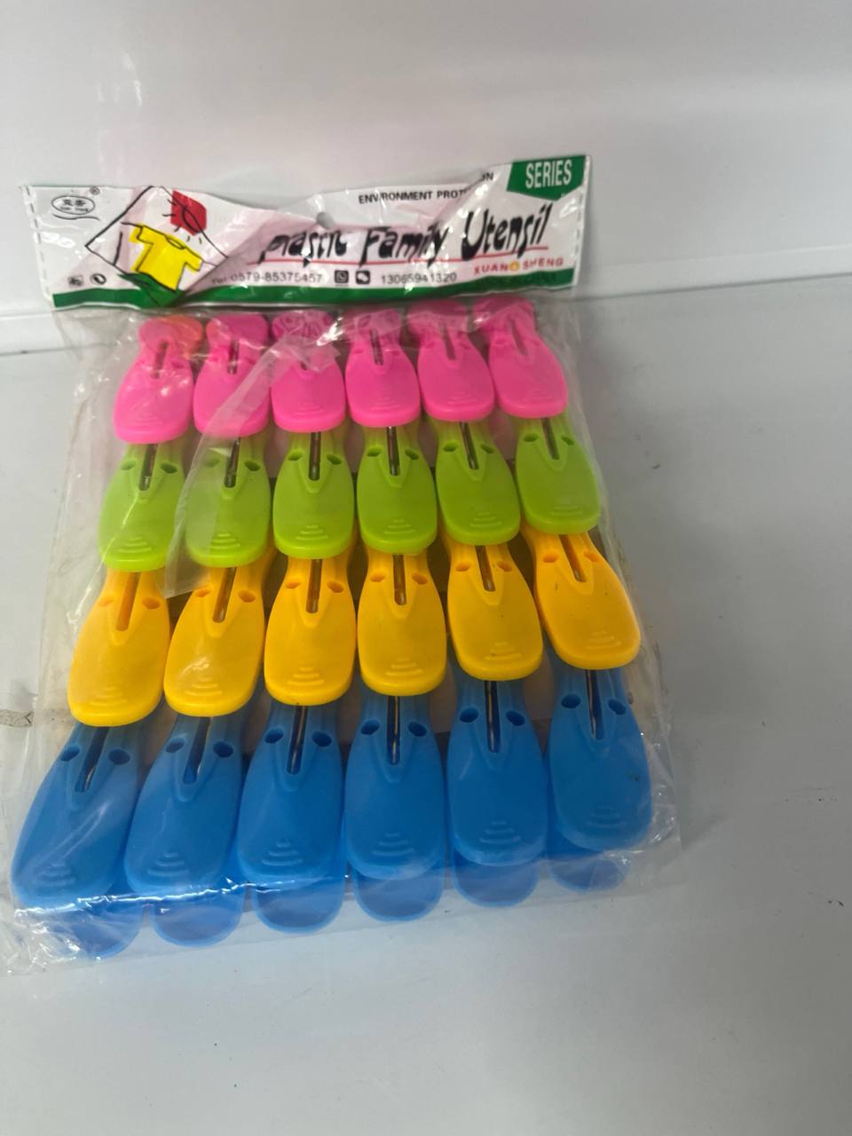 Plastic Clothes Pins